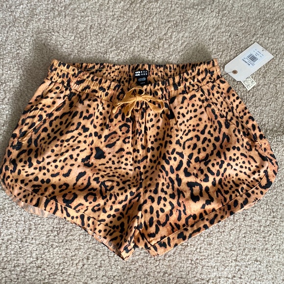 Billabong Pants - Billabong animal print shorts nwt